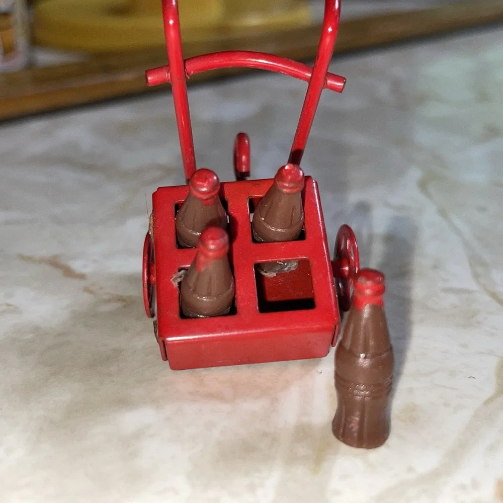 Tiny Red Coca-cola Delivery Wagon with Crate‎